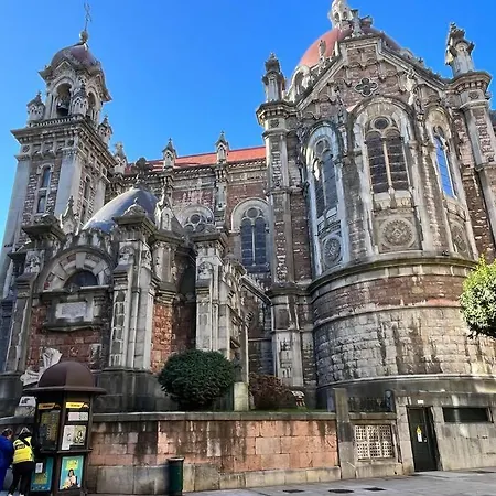 Atico Con Vistas En El Centro * Oviedo